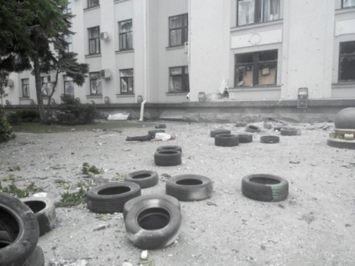 В штабе АТО рассказали, кто мог взорвать Луганскую ОГА