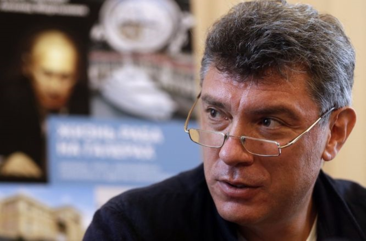 Немцов потребовал начать диалог между президентами РФ и Украины