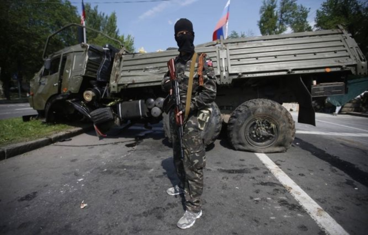 Из-за боевиков Донецк покинули 15 тысяч человек