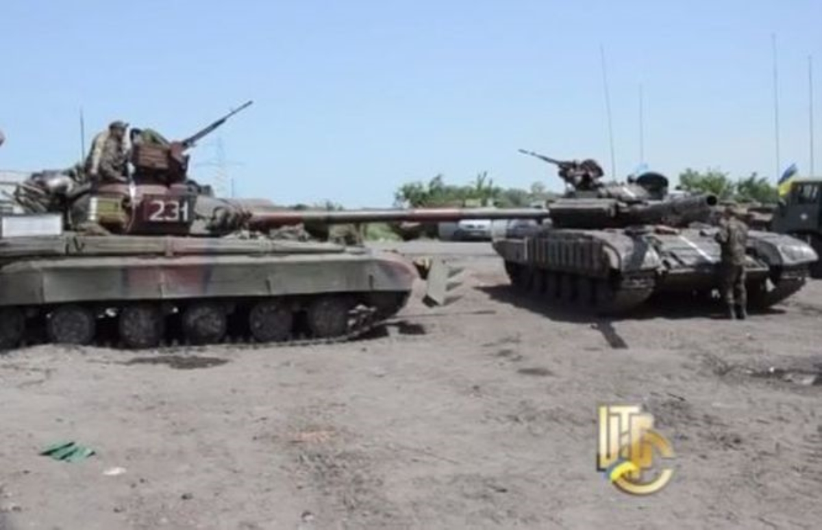 К блокпостам под Славянском подтянули танки Т-64