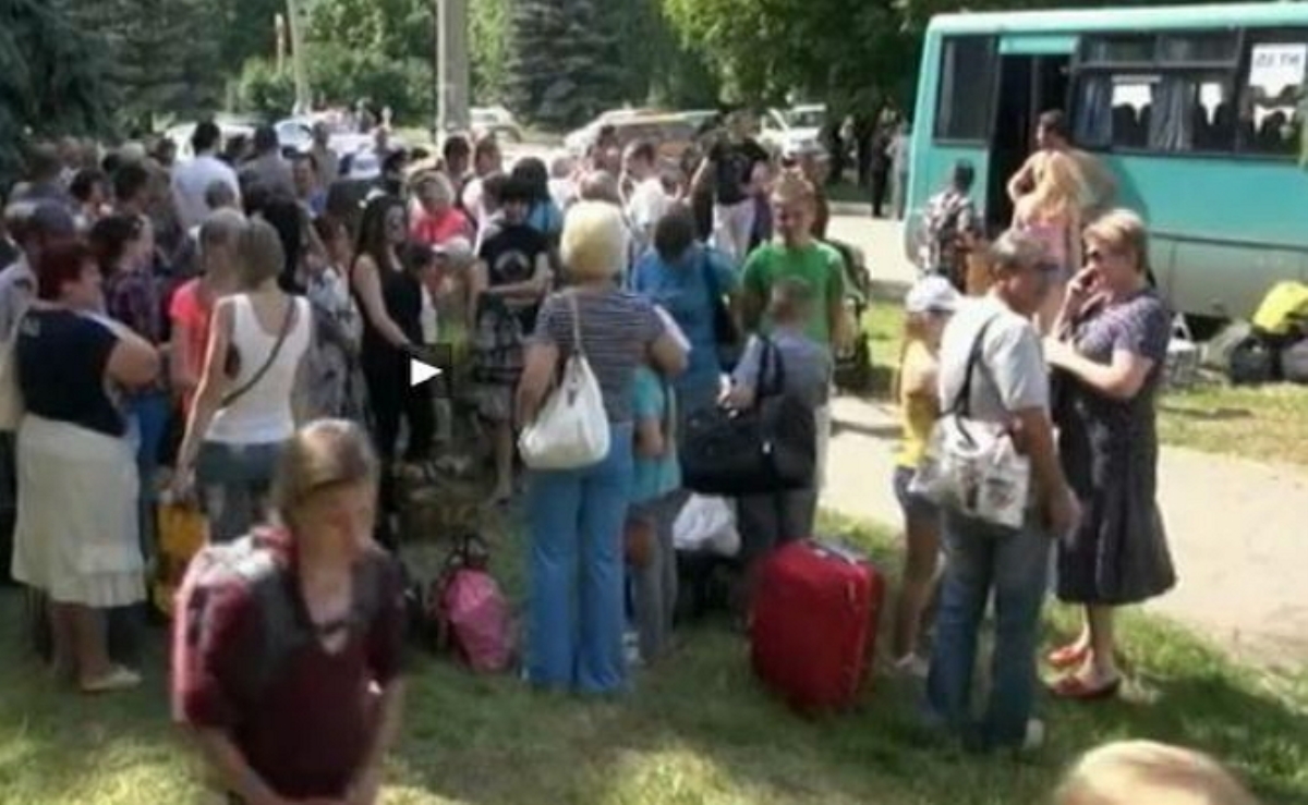 Медведев насчитал 4 000 украинских беженцев