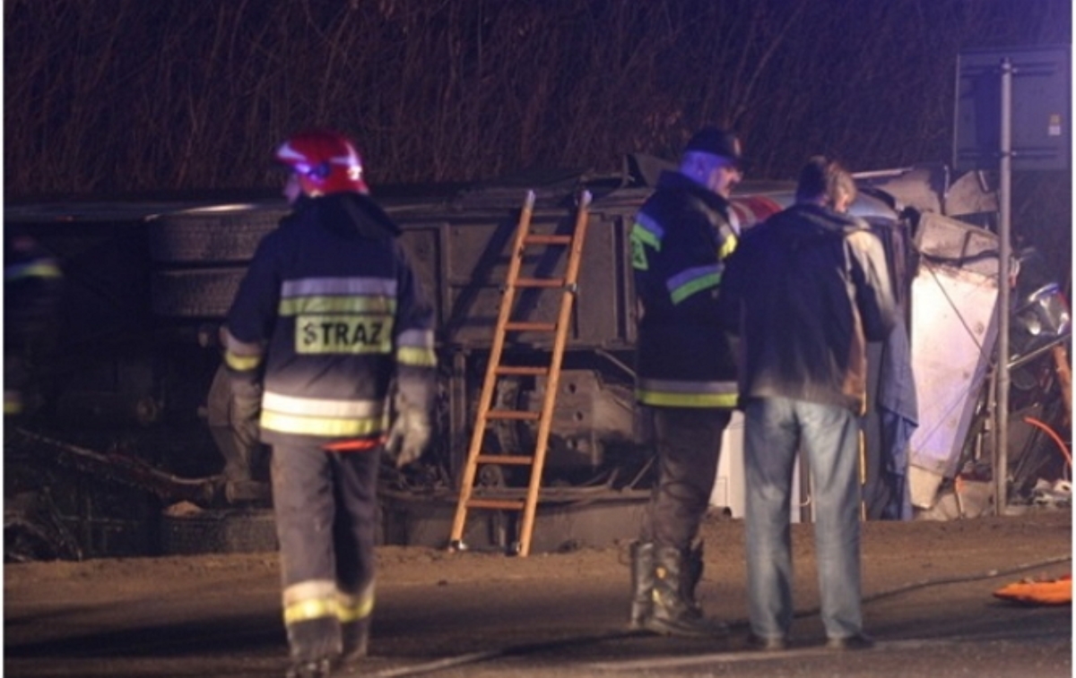 Украинский автобус попал в ДТП в Польше, 7 человек погибли