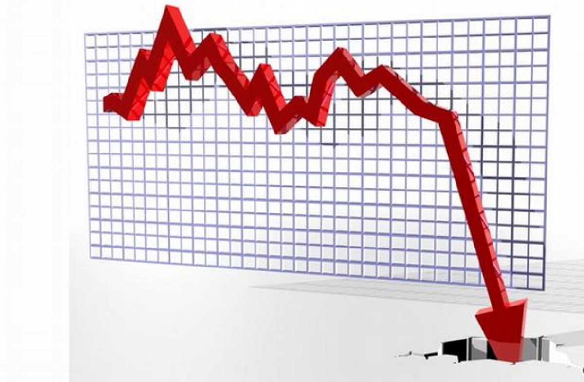 Яценюк прогнозирует падение экономики на 5% в этом году