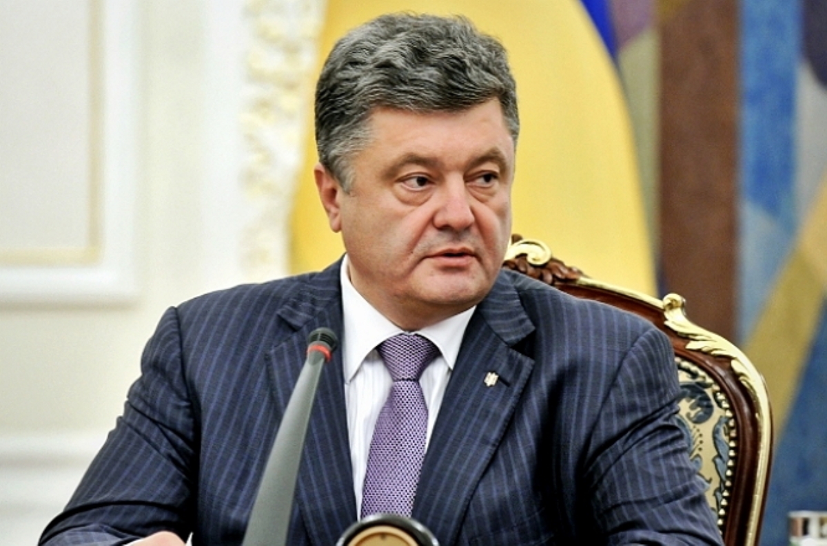 Завтра Порошенко представит план мирного урегулирования ситуации на Донбассе