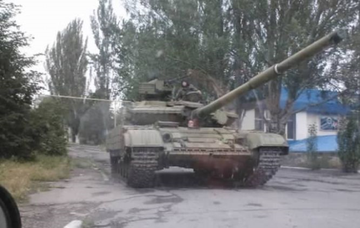 Силовикам удалось обезвредить два из восьми российских танков