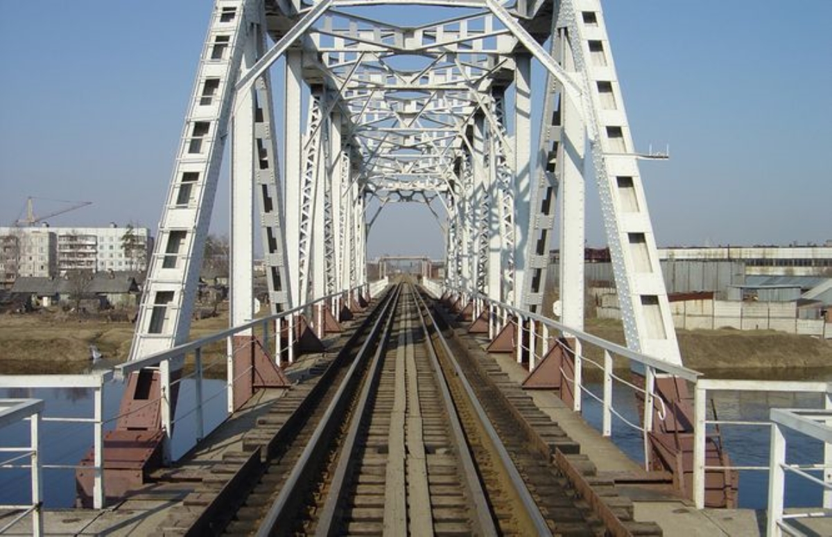 На Донбассе взорвали еще один железнодорожный мост