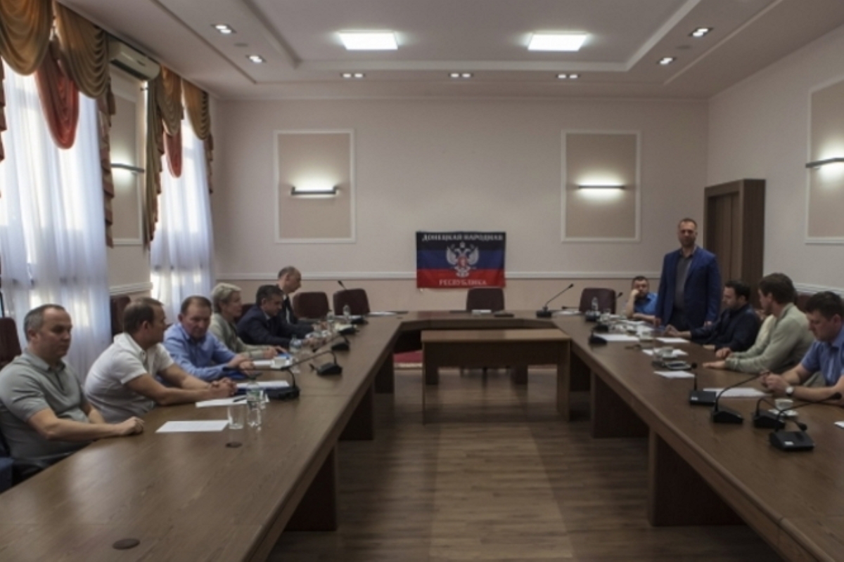 На переговорах в Донецке договорились о перемирии до 30 июня
