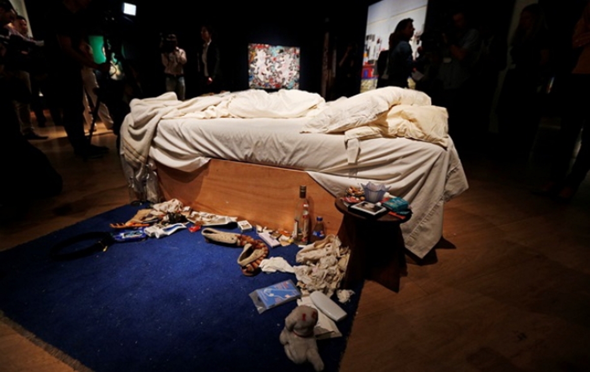 Художница умудрилась продать свою неубранную кровать за $4,3 миллиона