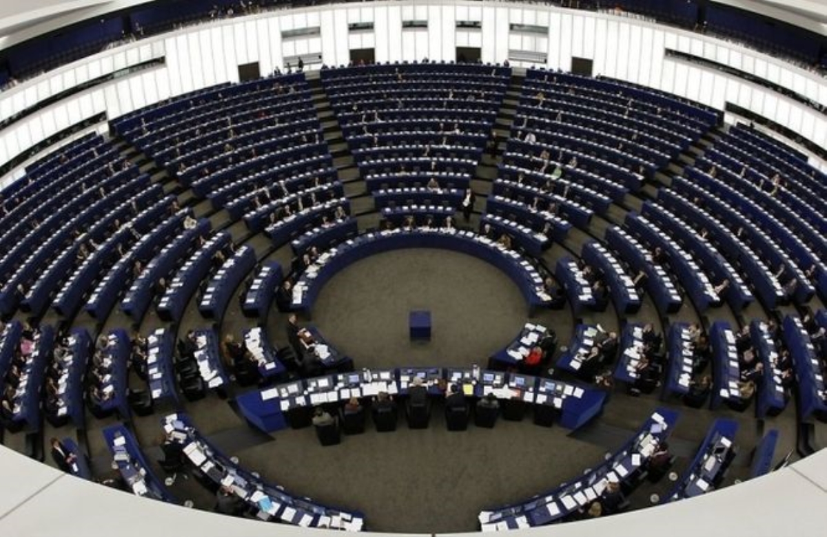 Европарламентарии разделились касаемо вопроса поддержки Украины