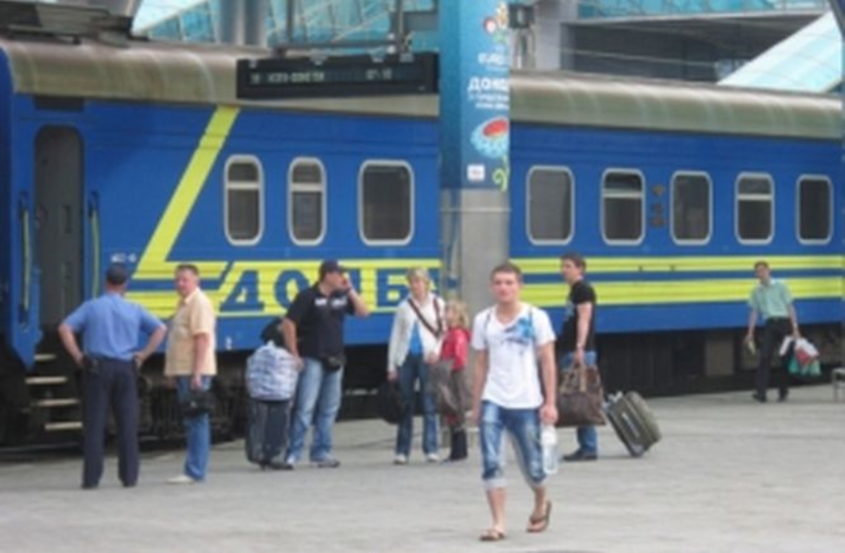 В направлении Донбасса восстановлено движение поездов