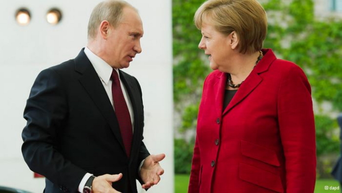 Меркель уверена, что Украине нужно продолжать переговоры с Путиным