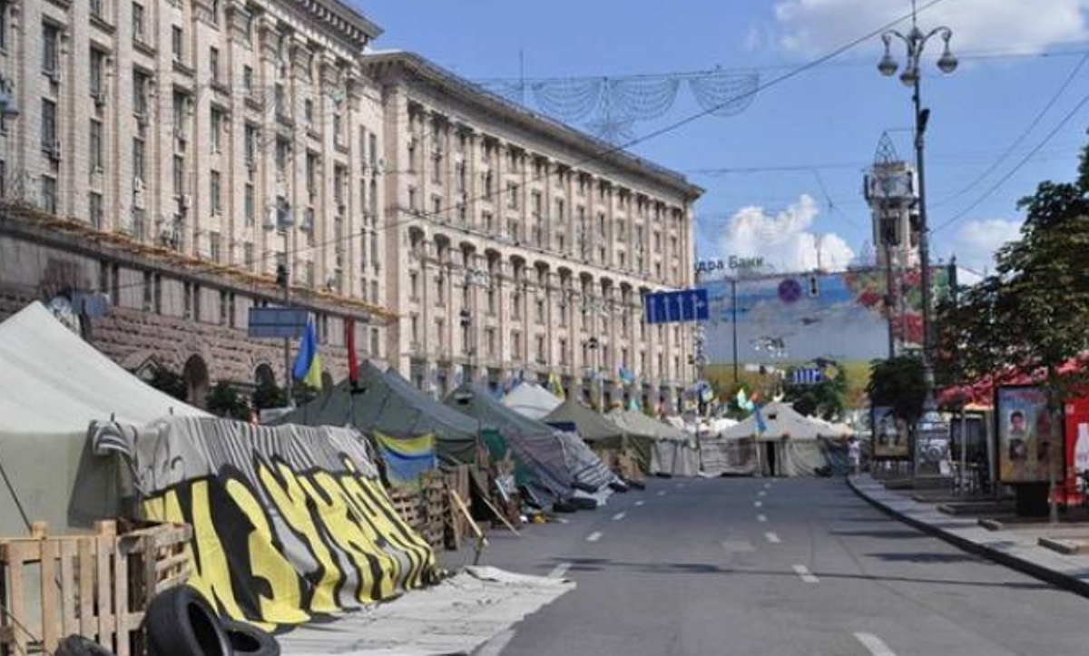 Кличко пообещал ко Дню Независимости очистить Майдан