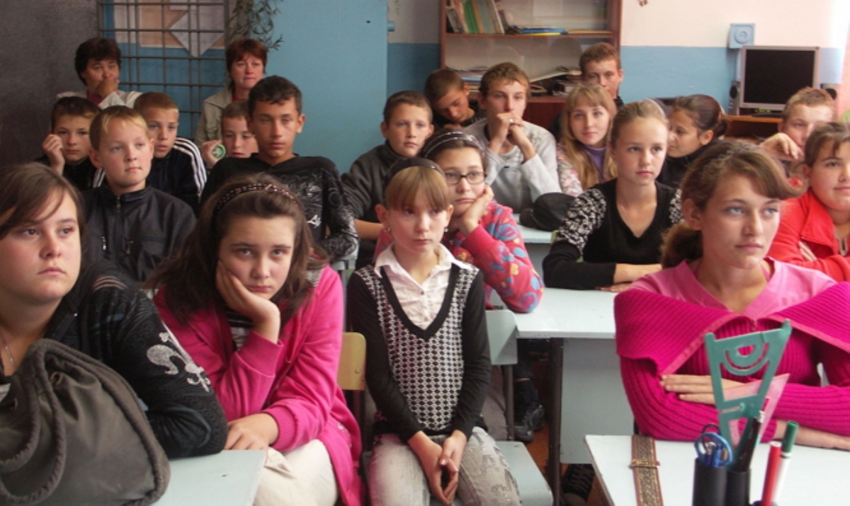 В украинских школах собираются ввести уроки мужества
