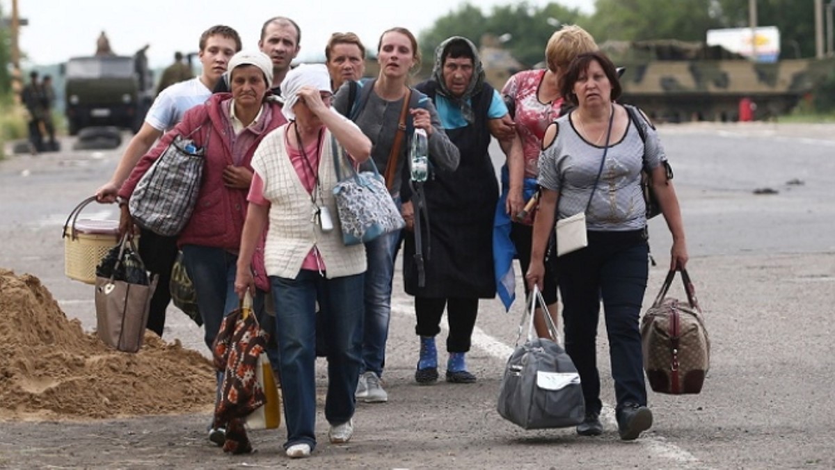 Почти половина жителей Луганска покинула город