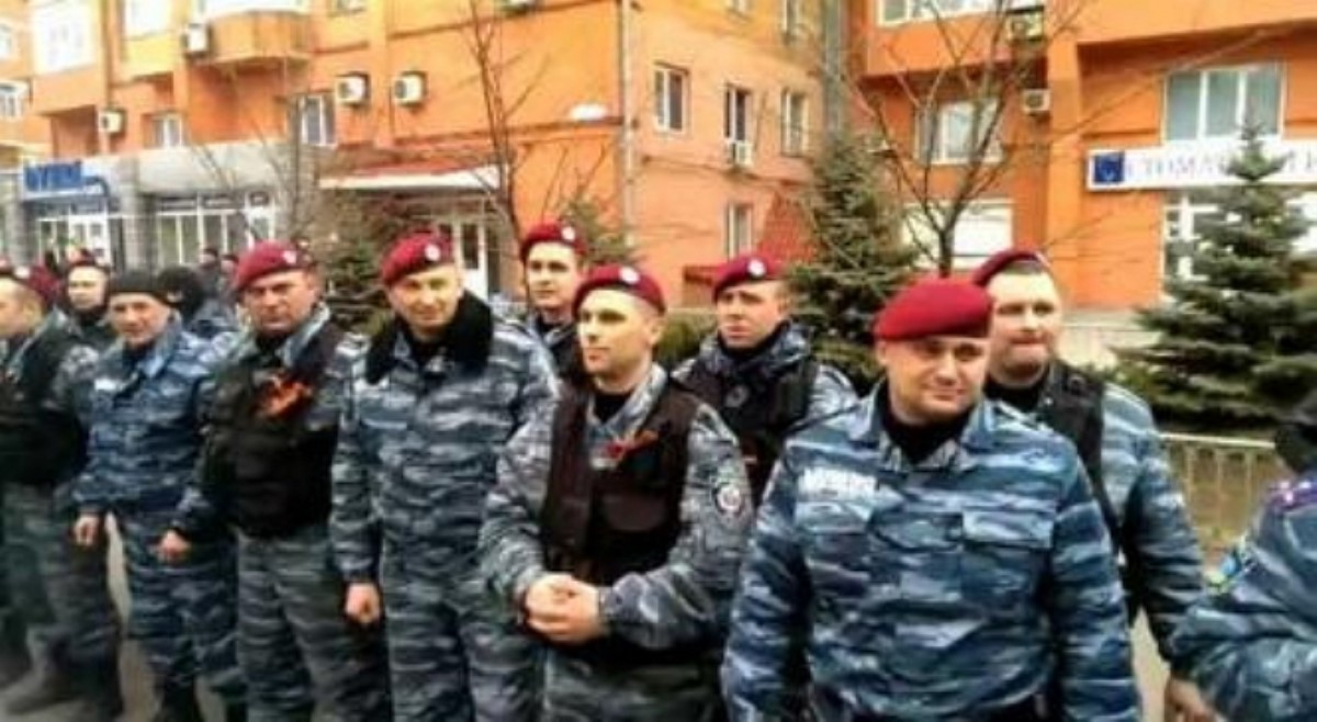 На Донбассе 1700 милиционеров уже уволены, 20 тыс. будут переаттестированы
