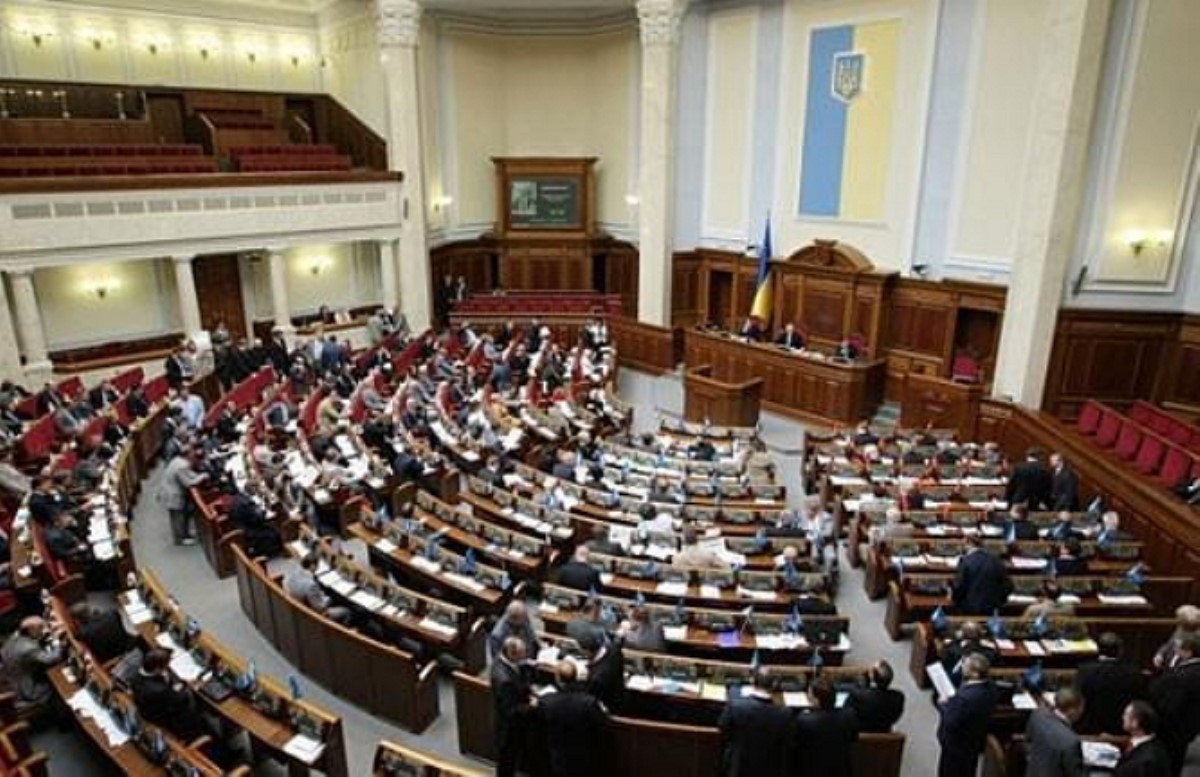 Законопроекты о люстрации депутаты рассмотрят в четверг