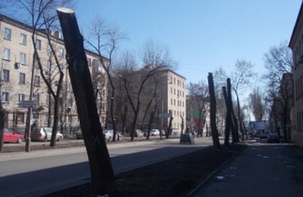 В Донецке на блокпостах проверяют документы у всех поголовно