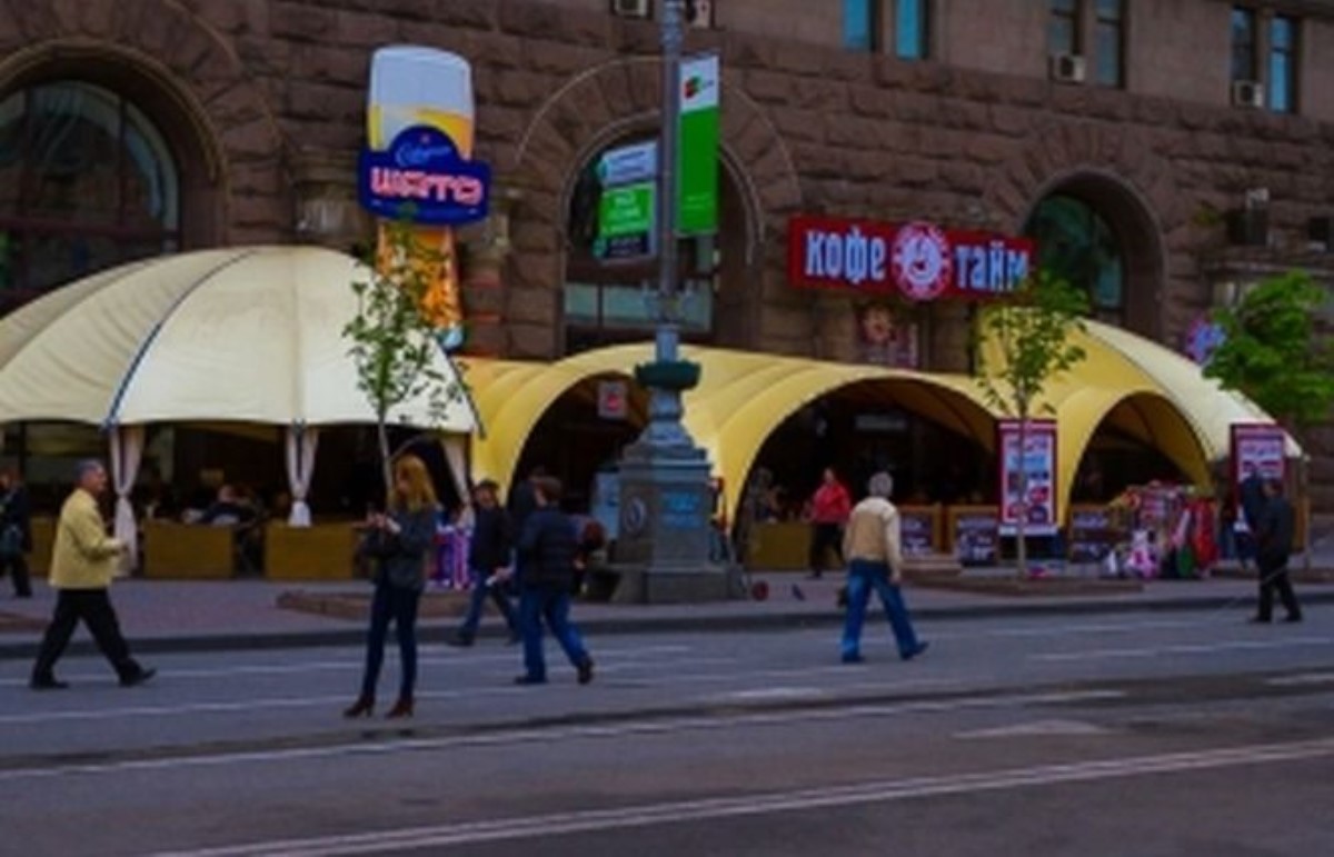 Торговцы и рестораторы покидают центр столицы
