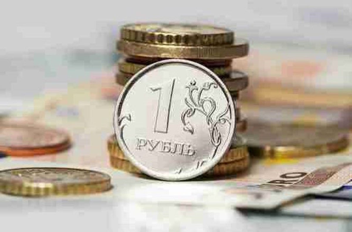 Рубль исключат из международного финансового оборота?
