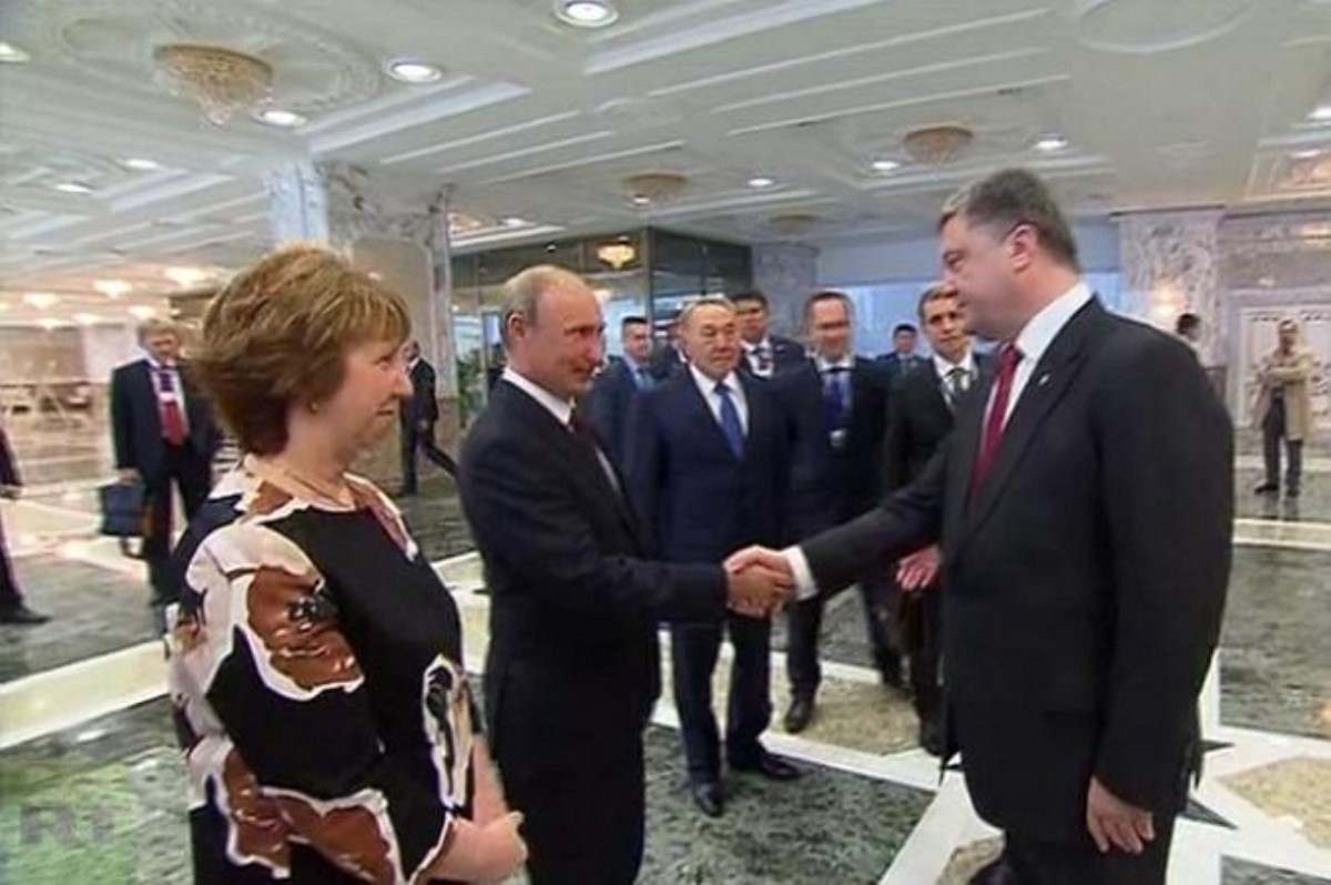 Порошенко и Путин все же встретятся с глазу на глаз