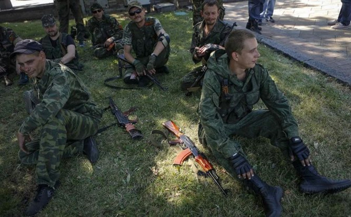 Аваков назвал число боевиков, сражающихся на Донбассе