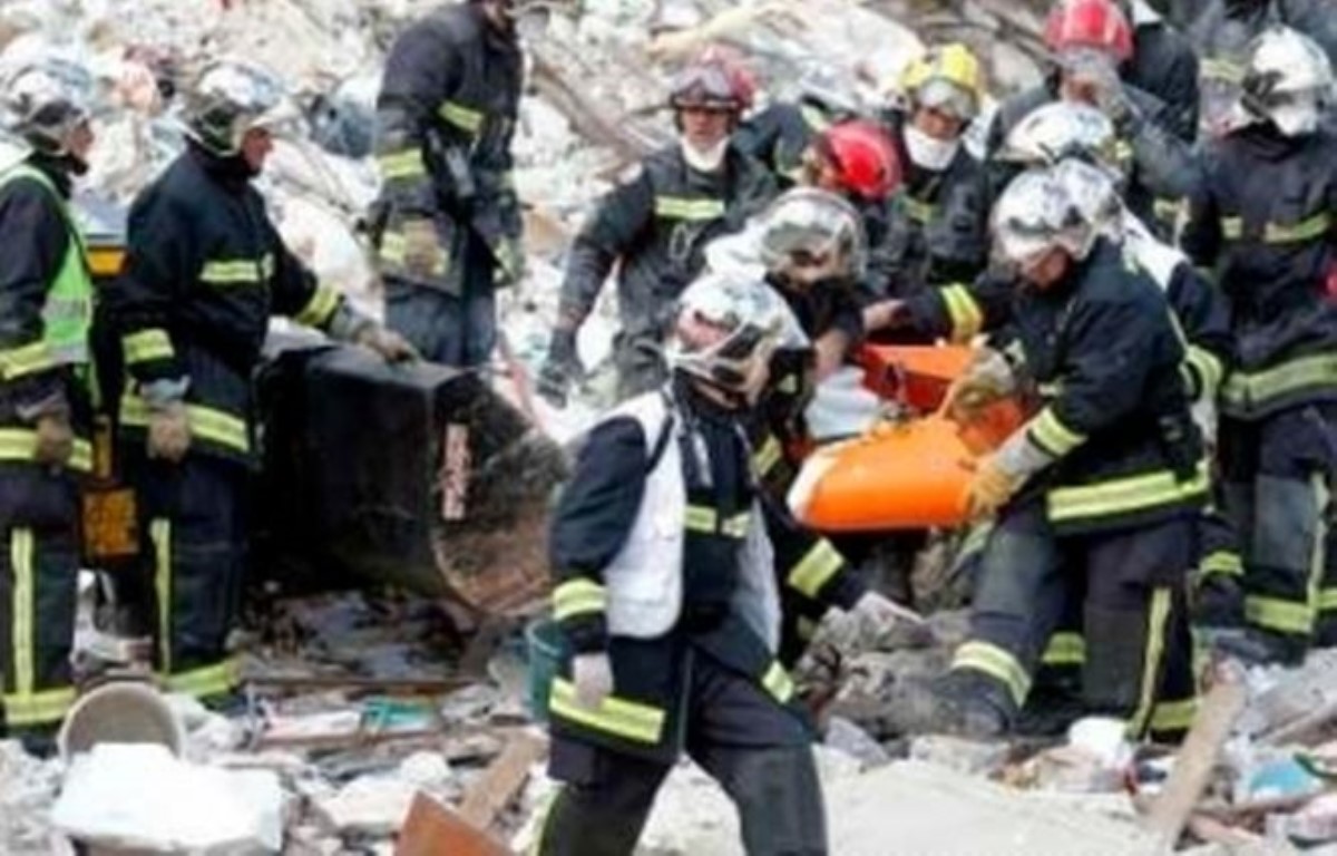 От взрыва в пригороде Парижа погибли шесть человек