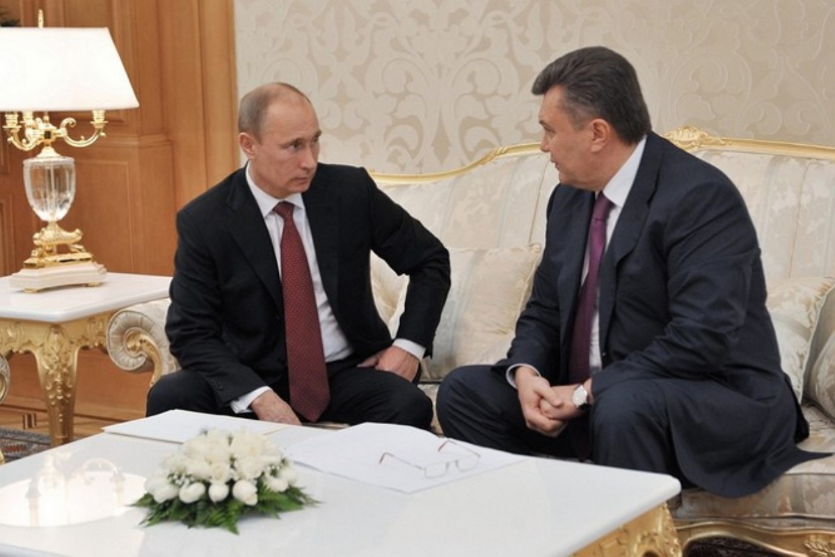 Путин еще в прошлом году предупреждал Януковича, что отберет Крым и юго-восток Украины - Москаль
