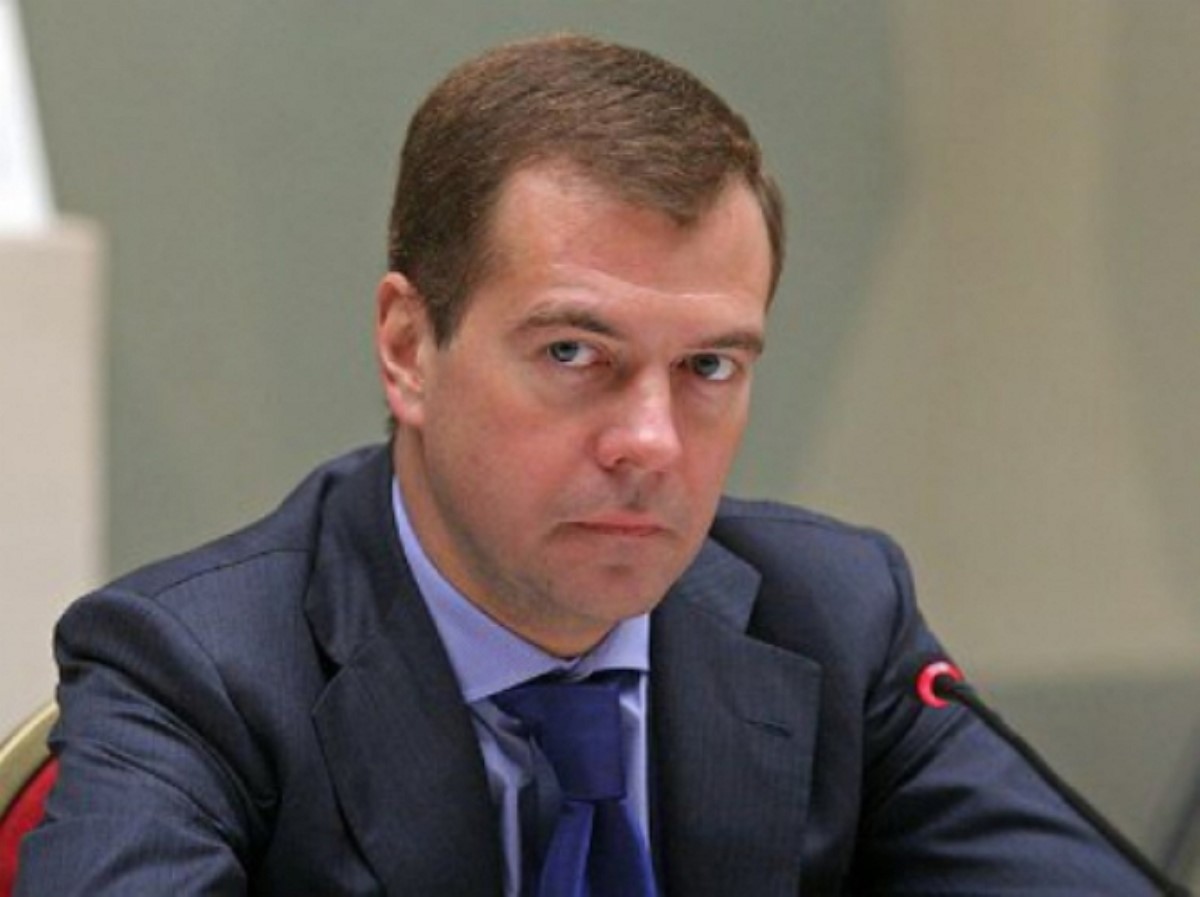 Медведев ввел пошлины для украинских товаров