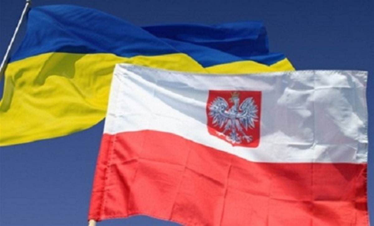 Польша не хочет поставлять оружие Украине