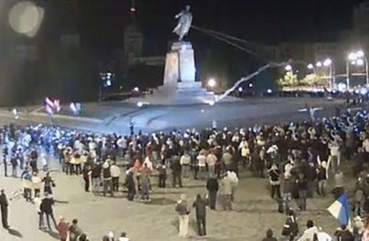Милиция оперативно закрыла дело за снос харьковского памятника Ленину