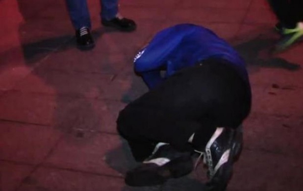 Во время сноса памятника Ленину в Харькове толпой был жестоко избит мужчина