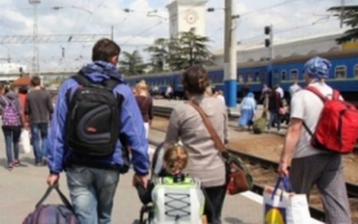 В Украине насчитали почти 300 тысяч внутренних переселенцев