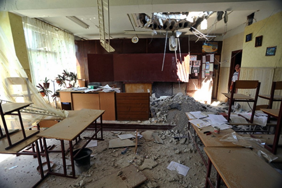 В школах Донбасса переходят на обучение по российской программе