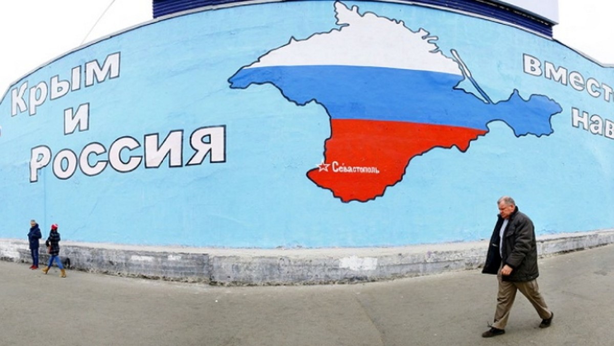 Украина до сих пор выплачивает зарплату депутатам, избранным от Крыма