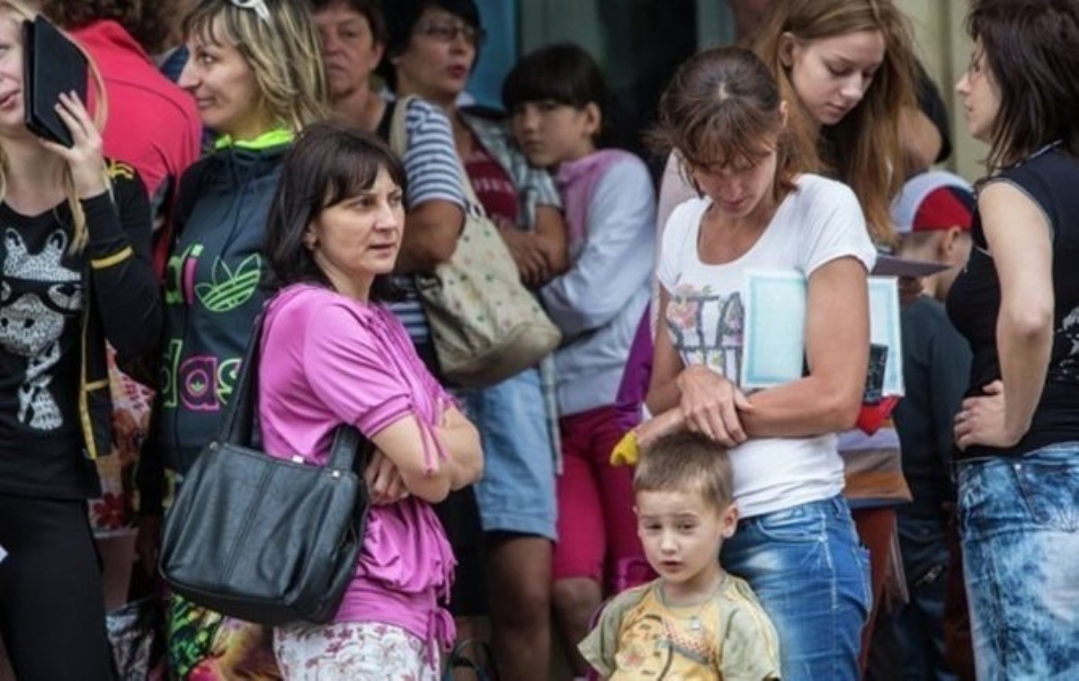 Кабмин будет выплачивать переселенцам из Донбасса 854 грн в месяц