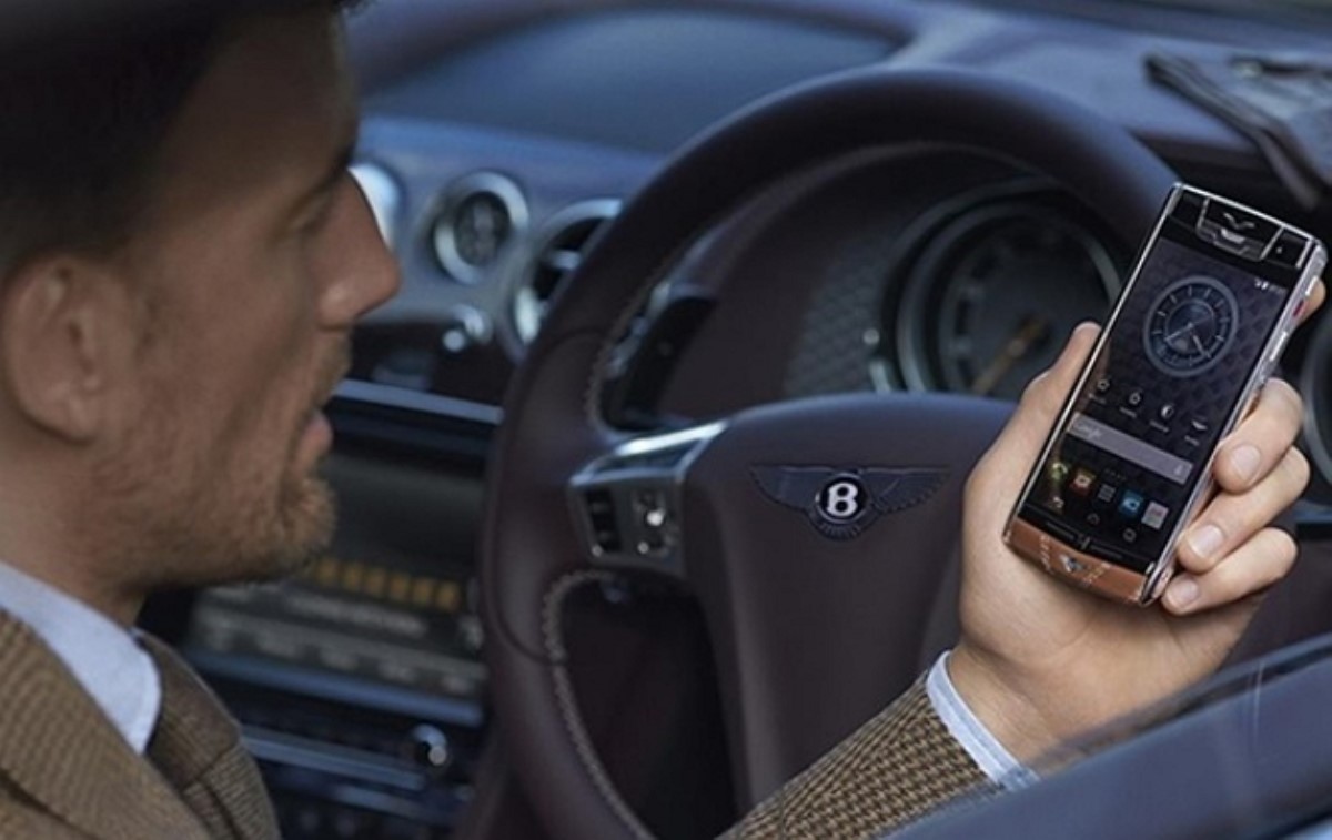 Vertu и Bentley выпускают ограниченную партию смартфонов для избранных