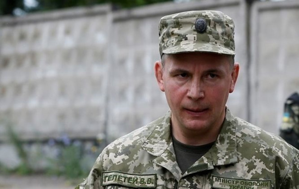 Экс-министр обороны назвал потери армии в зоне АТО