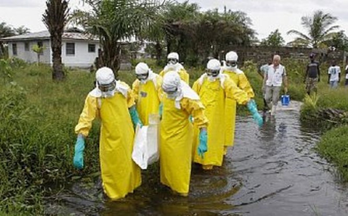 От лихорадки Эбола умерли уже почти пять тысяч человек