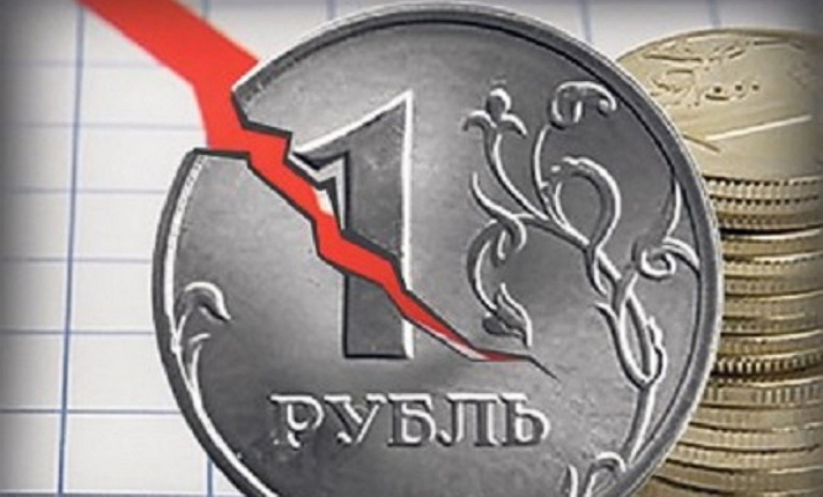 В России доллар вырос до отметки в 42 рубля
