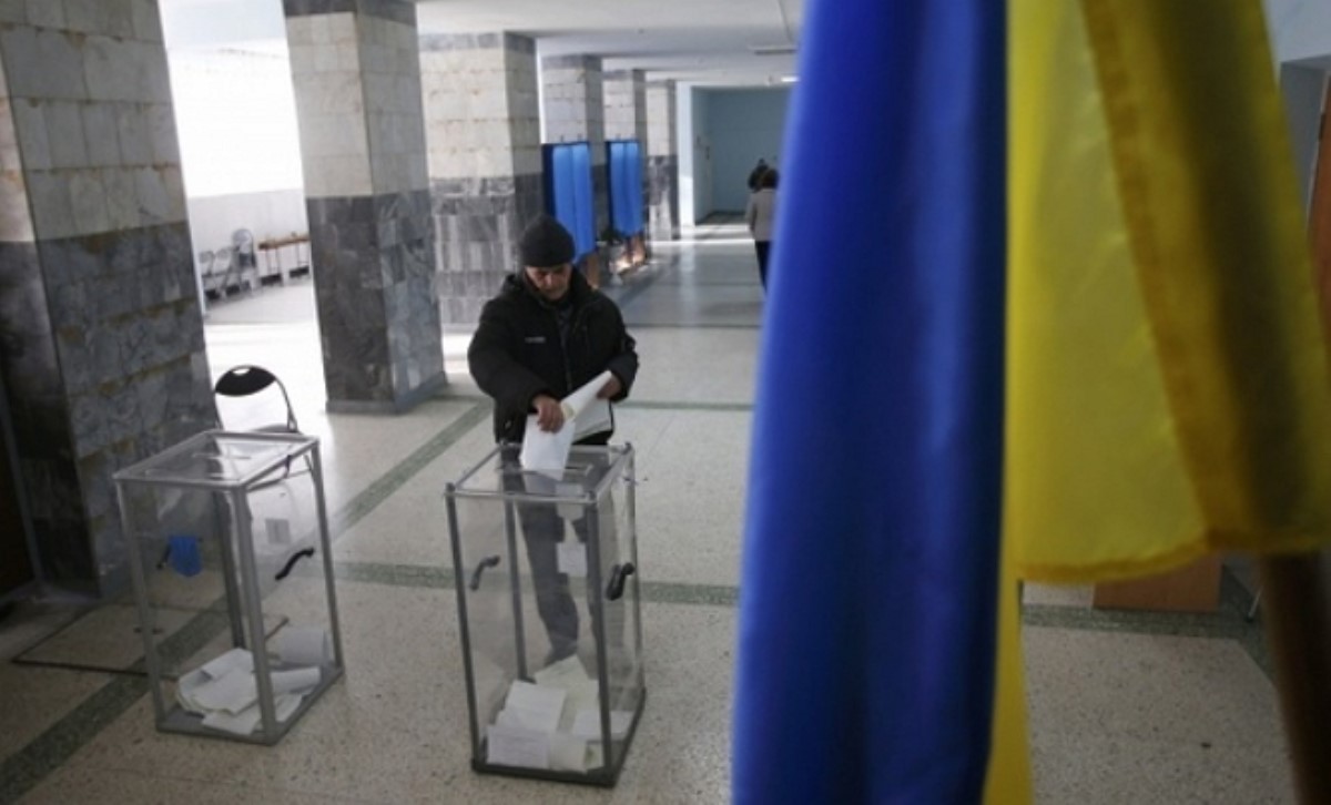 Политолог объяснил, почему украинцы не пошли на выборы