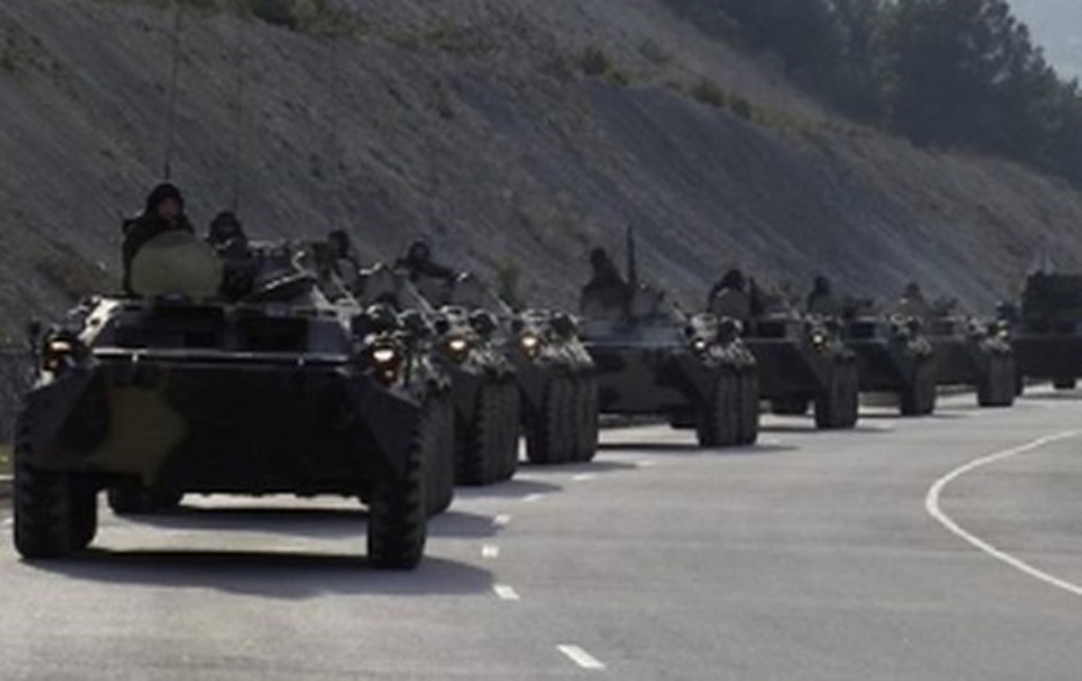 Военный эксперт предупреждает о мощном вторжении России в Украину весной 2015-го
