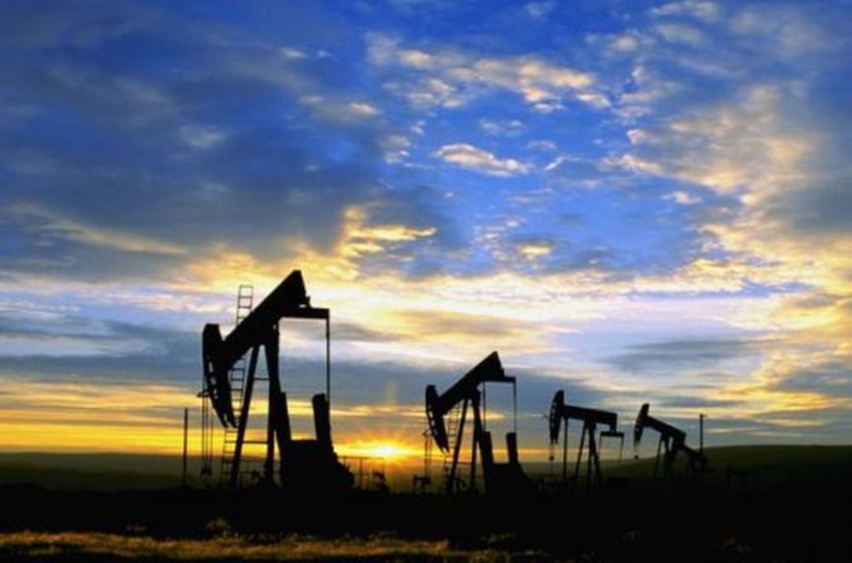 Саудовская Аравия продолжает демпинговать на рынке нефти