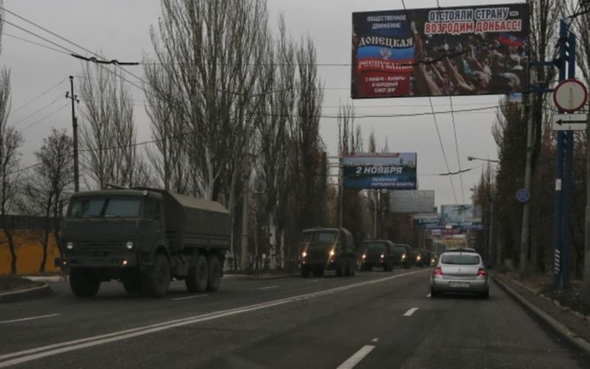 Очередная колонна тяжелой техники боевиков замечена на Донбассе