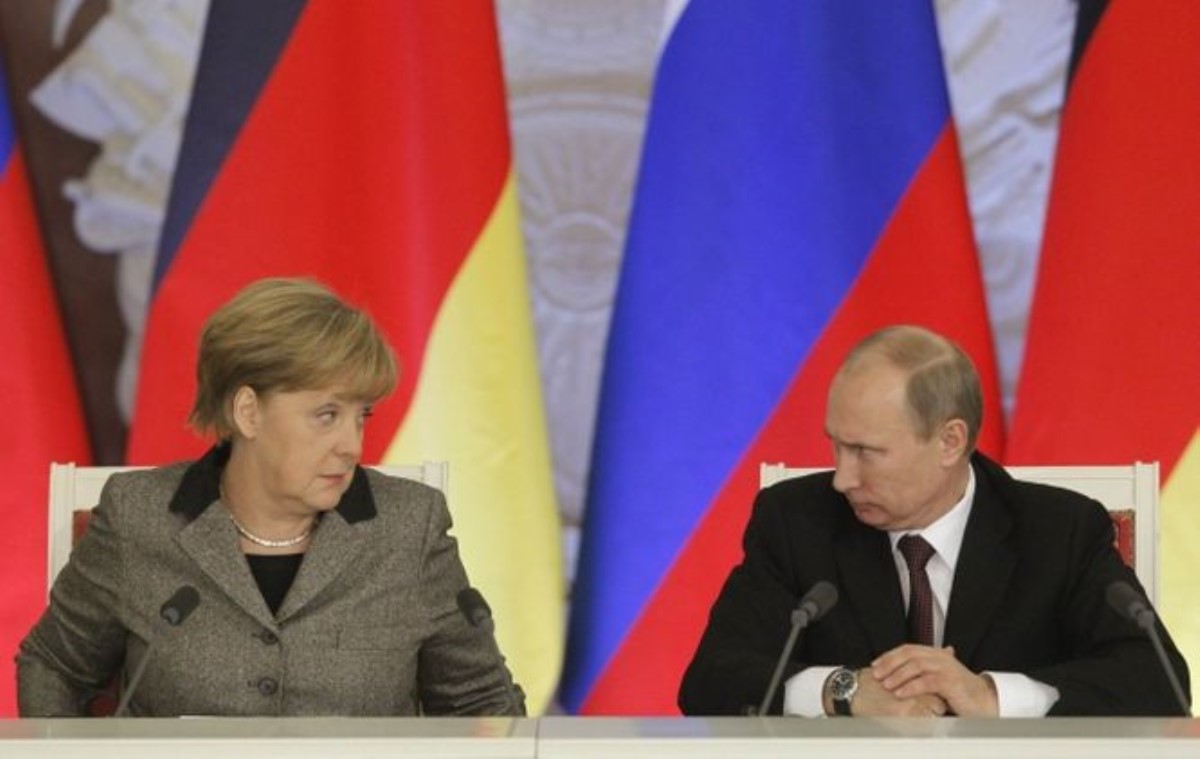 Меркель заявила о готовности встретиться с Путиным на саммите G20