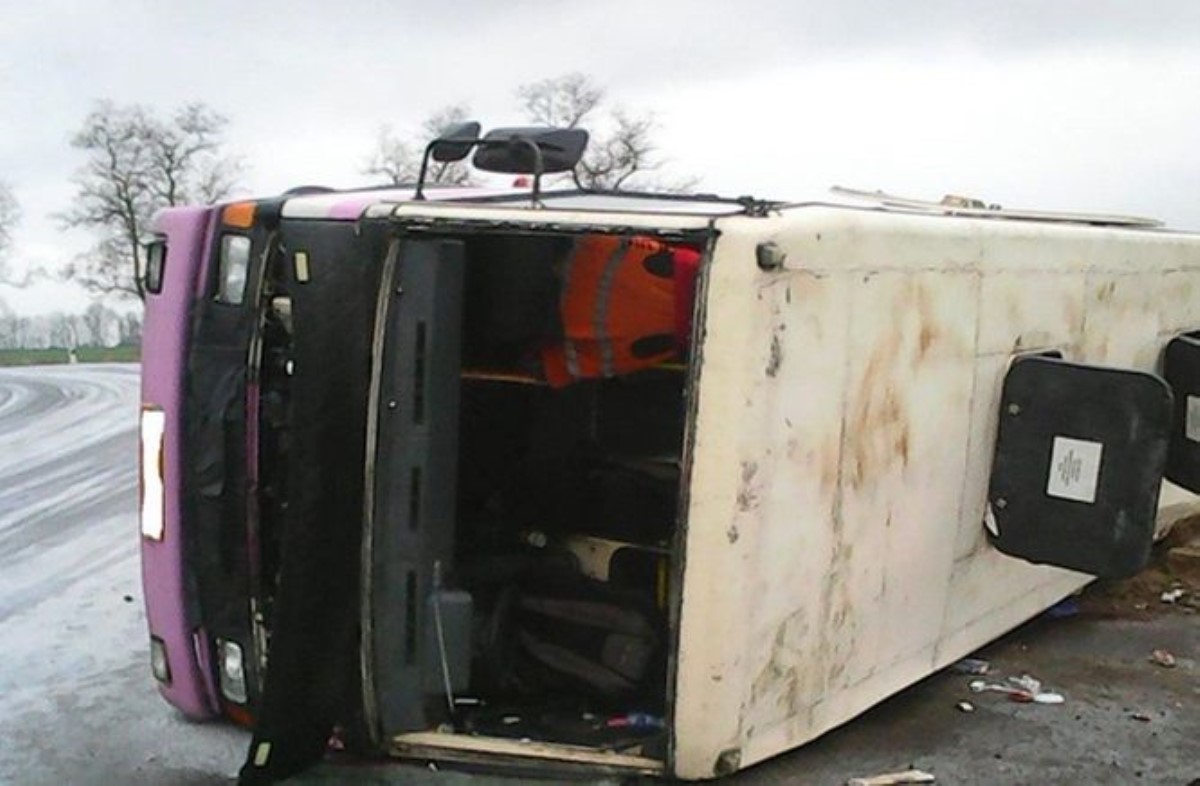 ДТП с жертвами в Полтавской области: перевернулся автобус