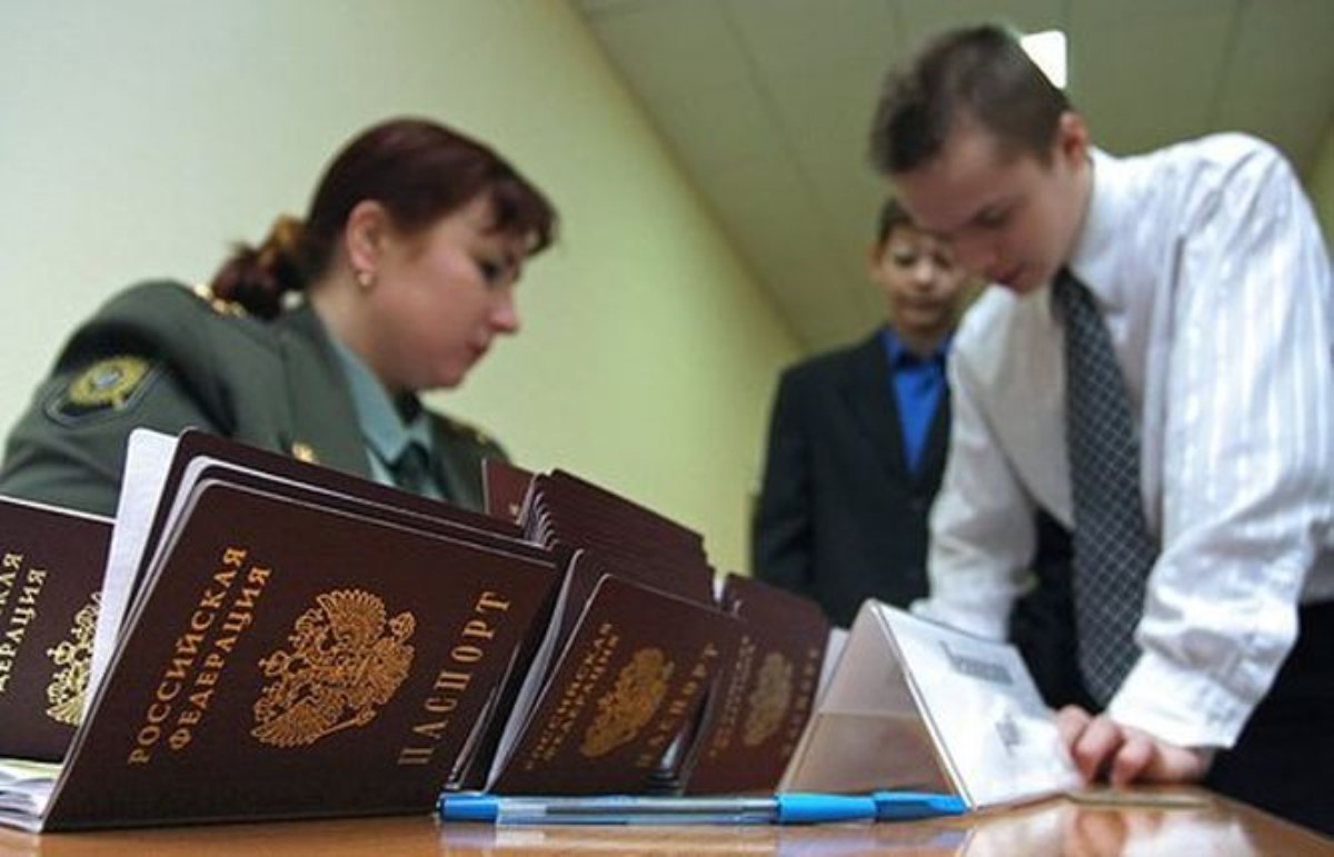 Граждане РФ будут произносить клятву, получая паспорт