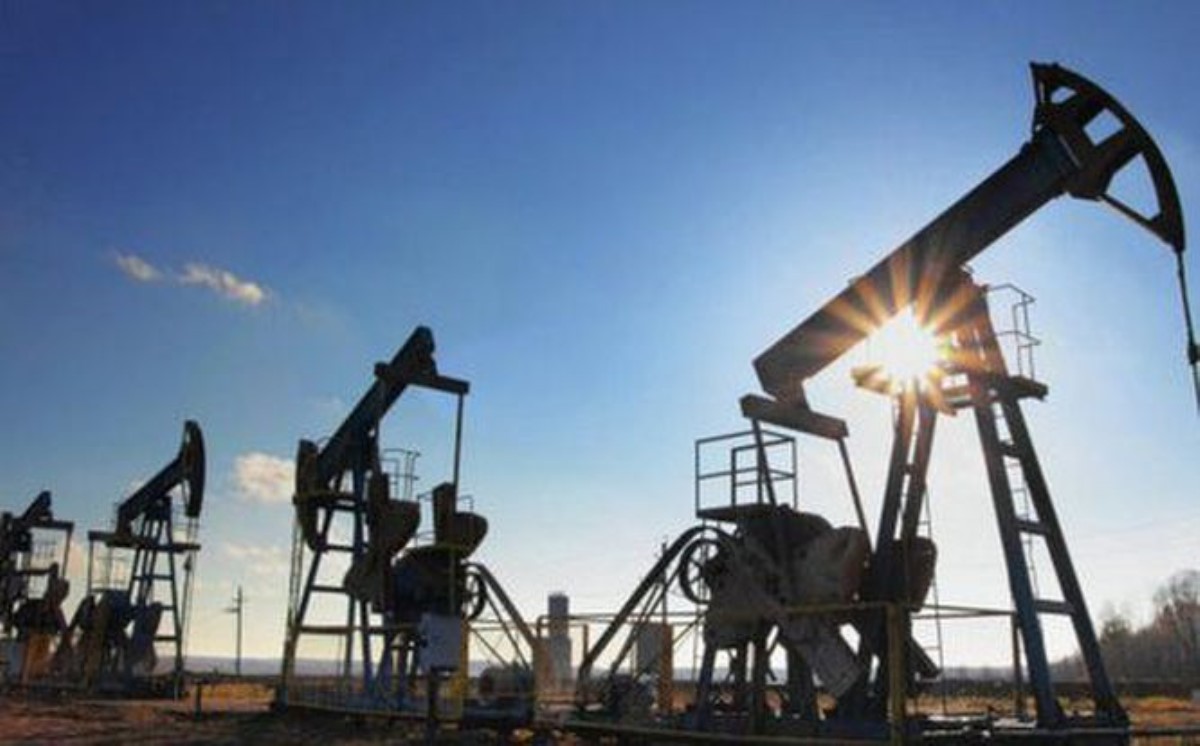 Стоимость нефти снова начала опускаться