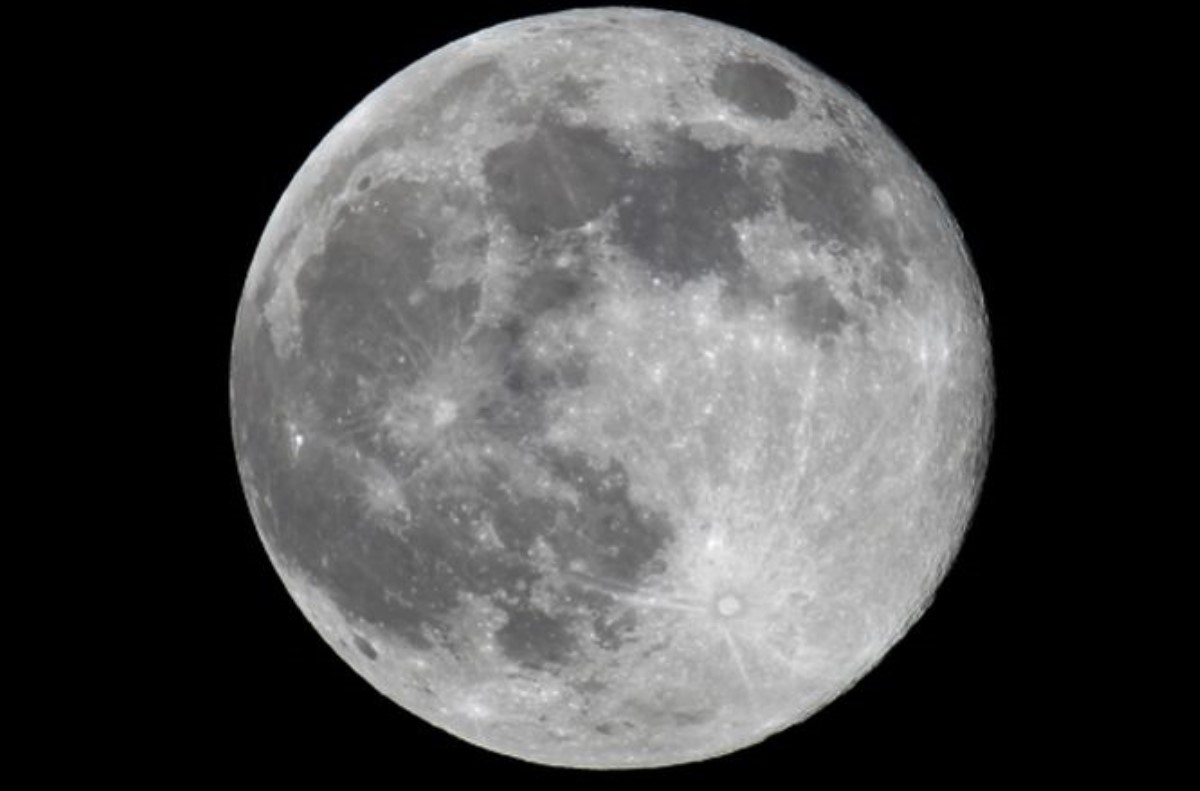 Россия согласилась, что не в состоянии колонизировать Луну