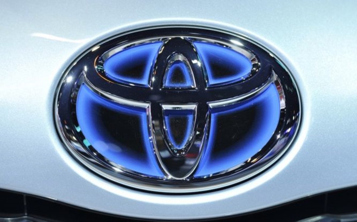 Автомобили Toyota для пущей безопасности научат «говорить»