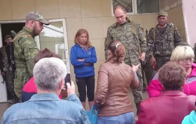 В Ждановке провели «опознание» жителей, помогавших украинским военным